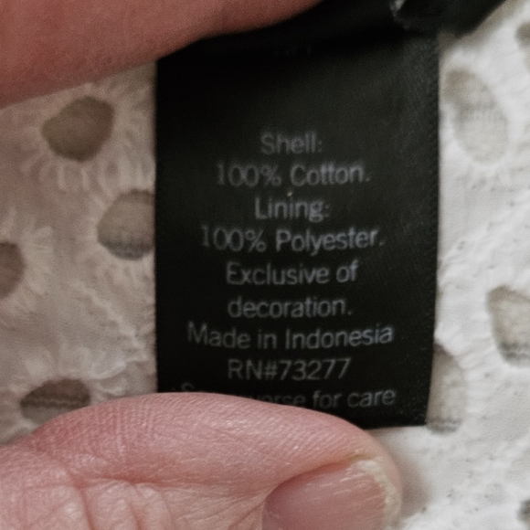 Simply Vera Vera Wang White Eyelet Blouse Size XL - Picture 4 of 7